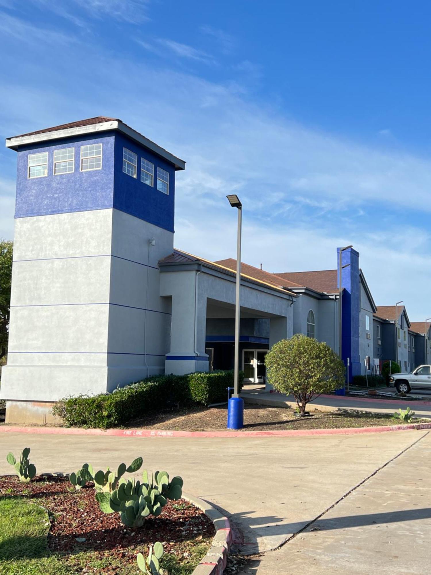 Americas Best Value Inn & Suites Haltom City Ft. Worth Exterior foto